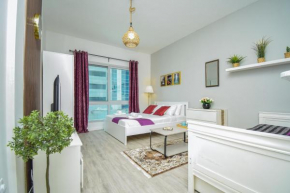 Stylish Studio in Dubai Marina Close to the Beach, mall and metro